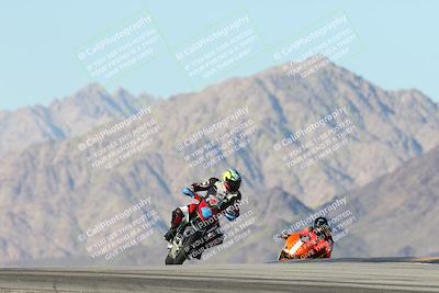 media/Dec-01-2025-Moto Forza (Mon) [[2daa91e15f]]/3-Beginner Group/Session 4 Turn 9/
